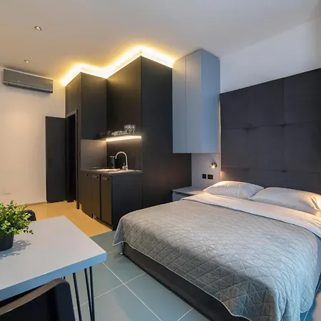 Bella Mia, 1st Floor Apartment *